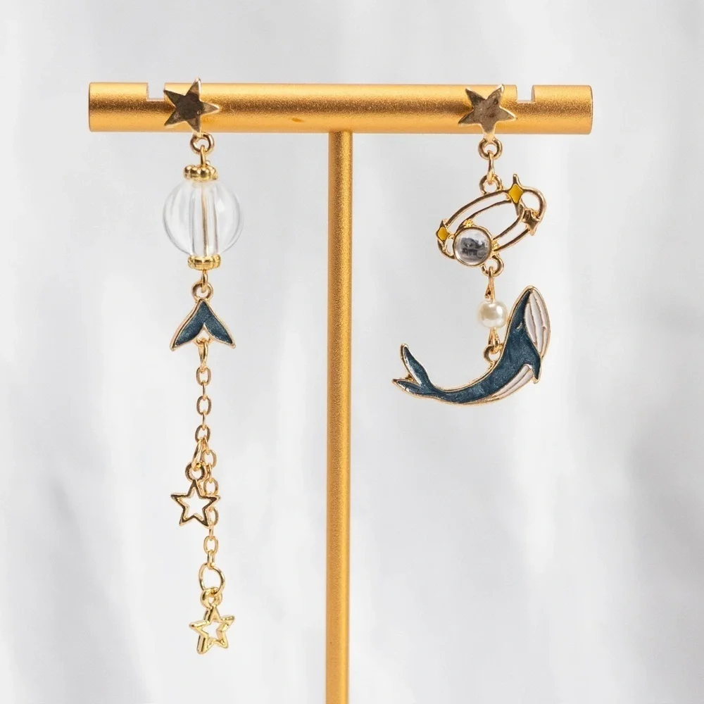 ✨Modcloth Baleen Whale Earrings